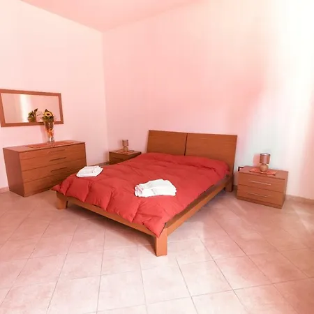 Casa Vacanze Il Girasole * بورتو توريس